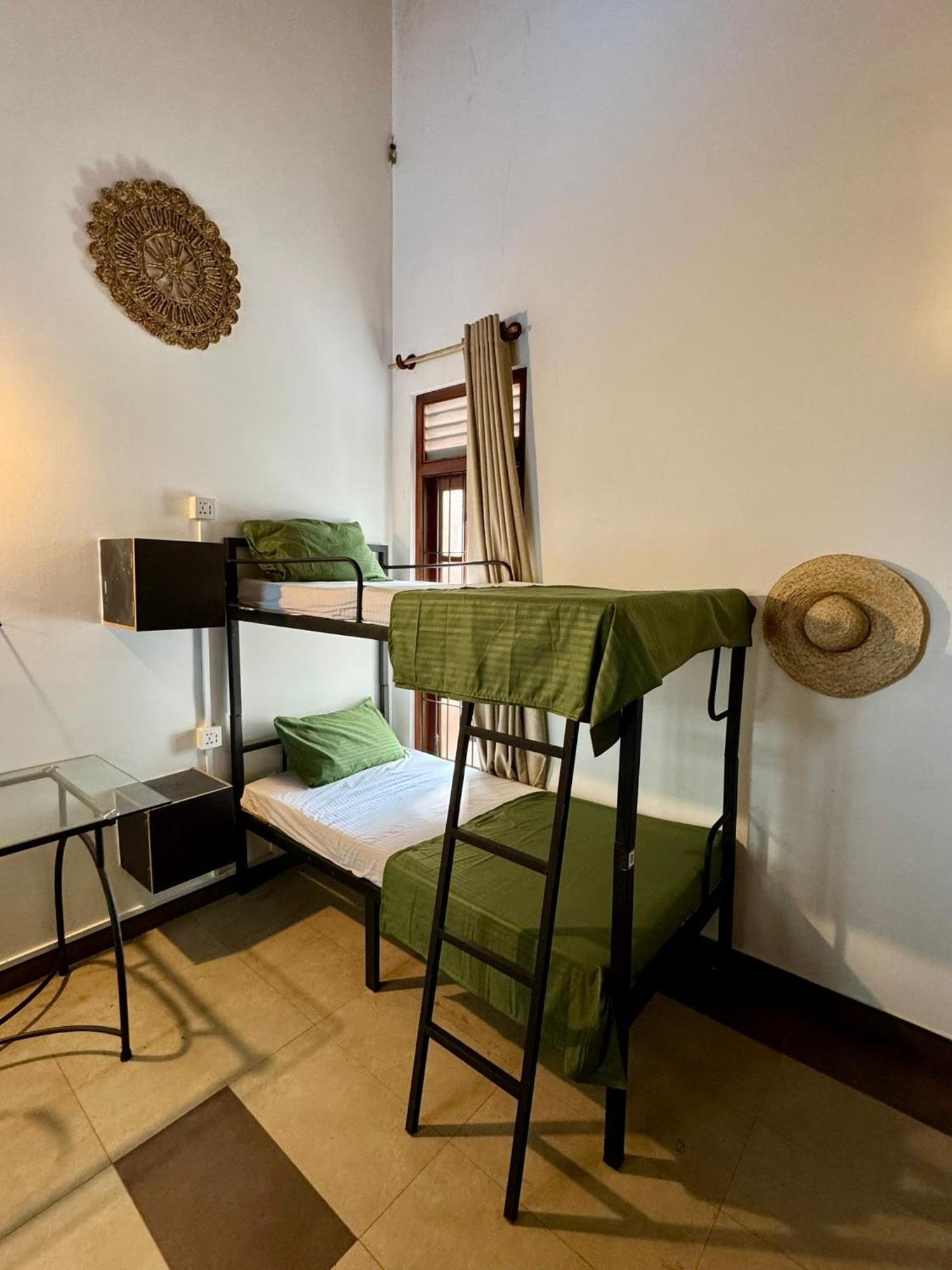 Hari Hari Hostel Weligama Exterior foto
