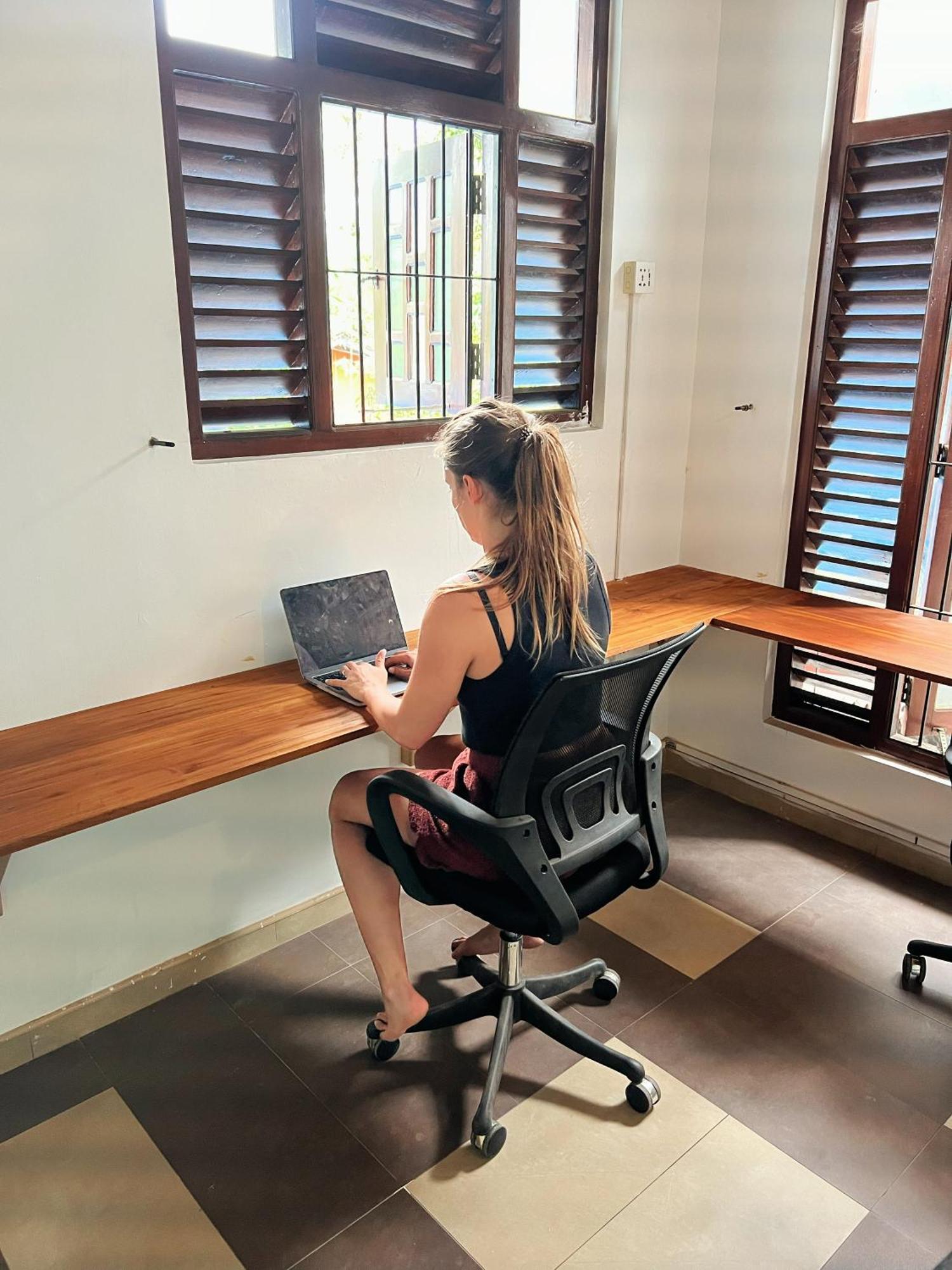 Hari Hari Hostel Weligama Exterior foto